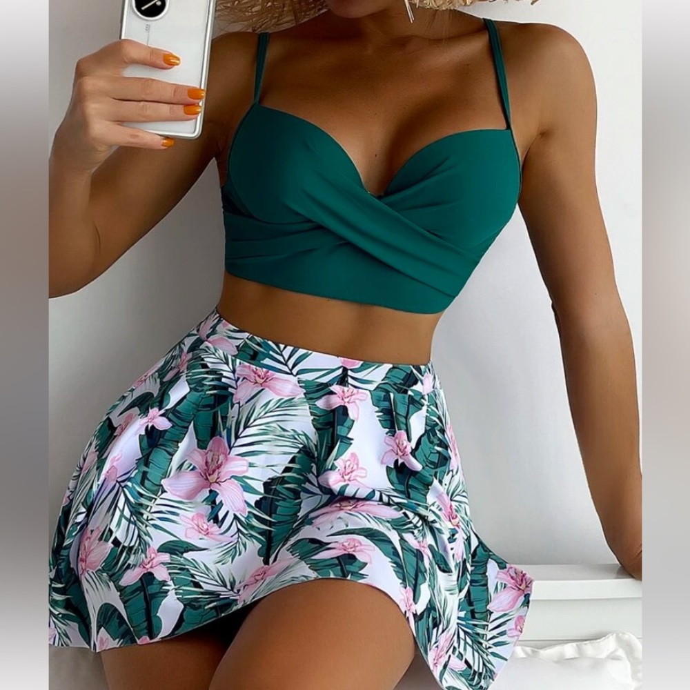 3рас Tropical Print Push Up Bikini
Swimsuit & Beach Skirt
Green / 6
